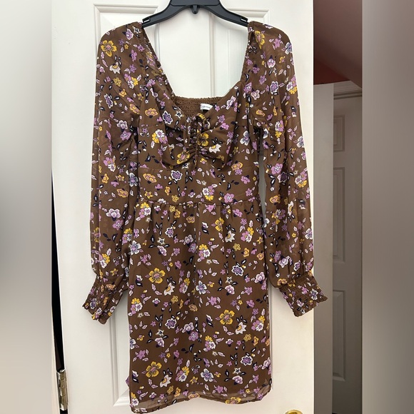 Hollister brown floral long sleeve dress - Picture 2 of 3